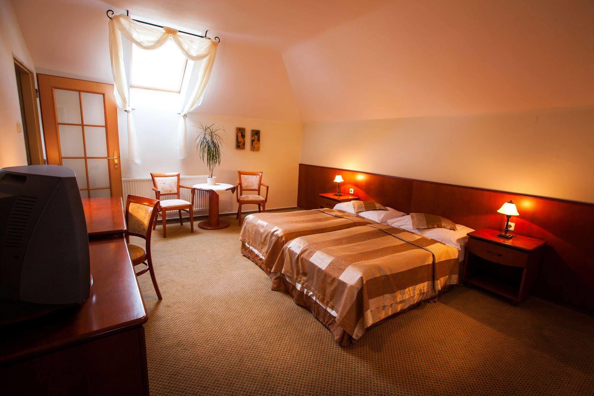 Park Hotel Tartuf Beladice Dış mekan fotoğraf